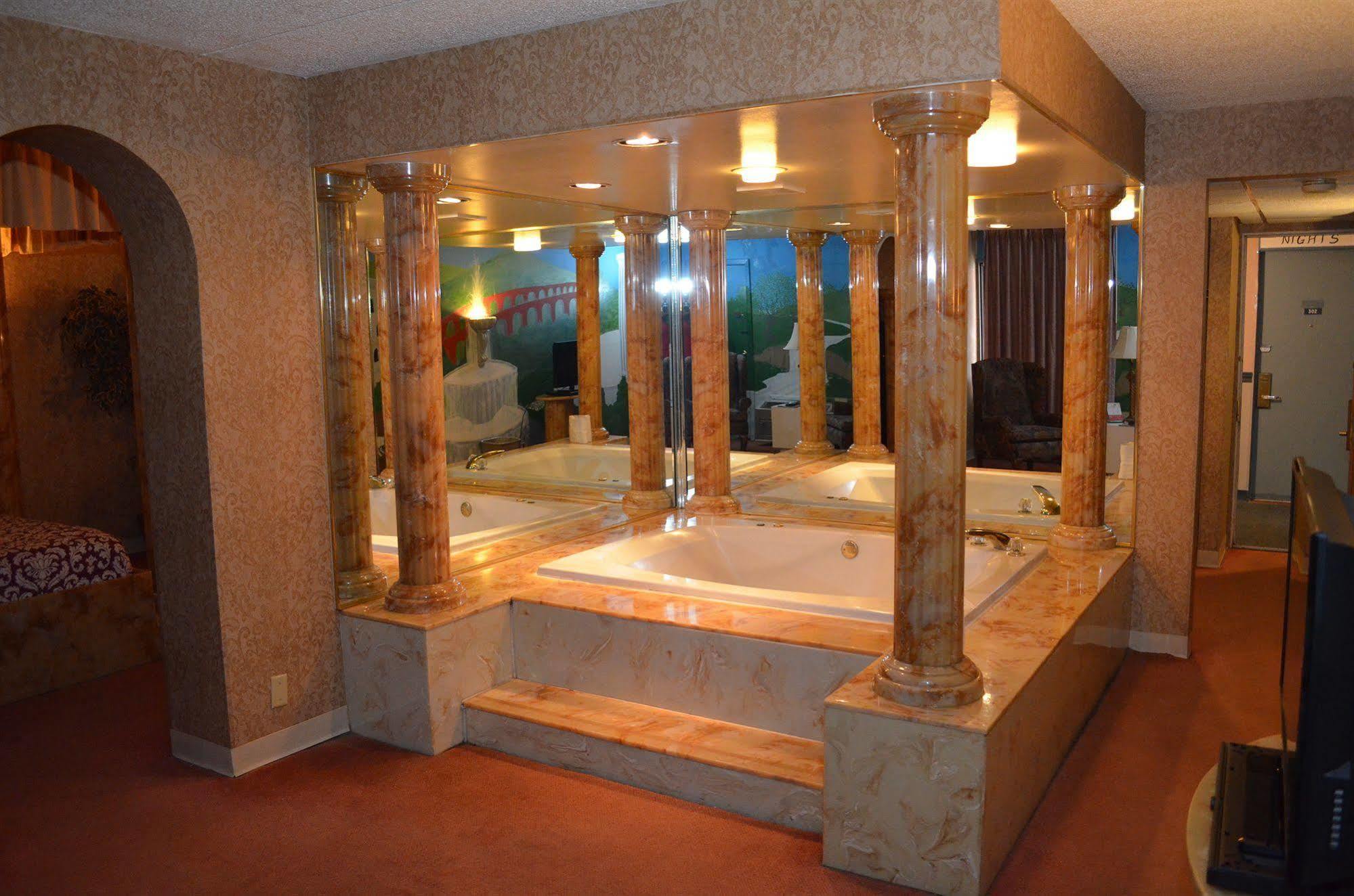 Red Carpet Inn Fanta Suites Hotel Greenwood Exterior foto